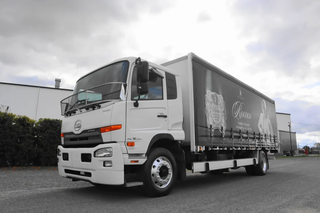2015′ UD CONDOR PK16 250- 10Plt Curtainsider
