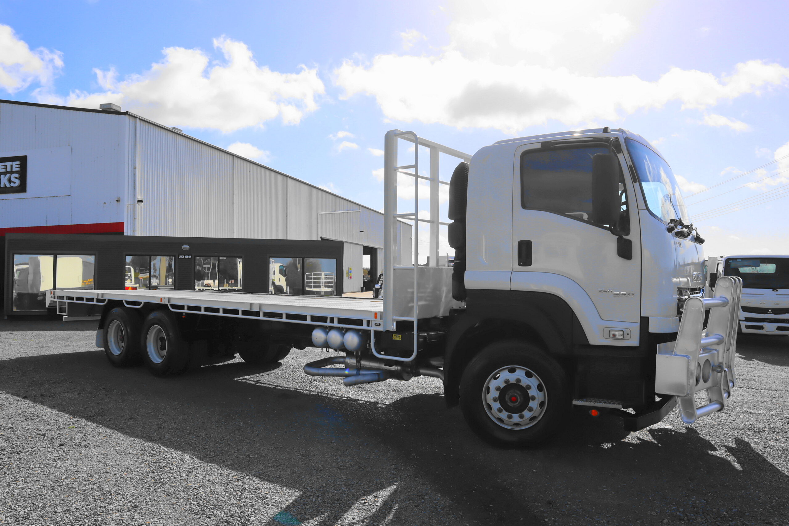 2021 ISUZU FXL 240-350 image 10