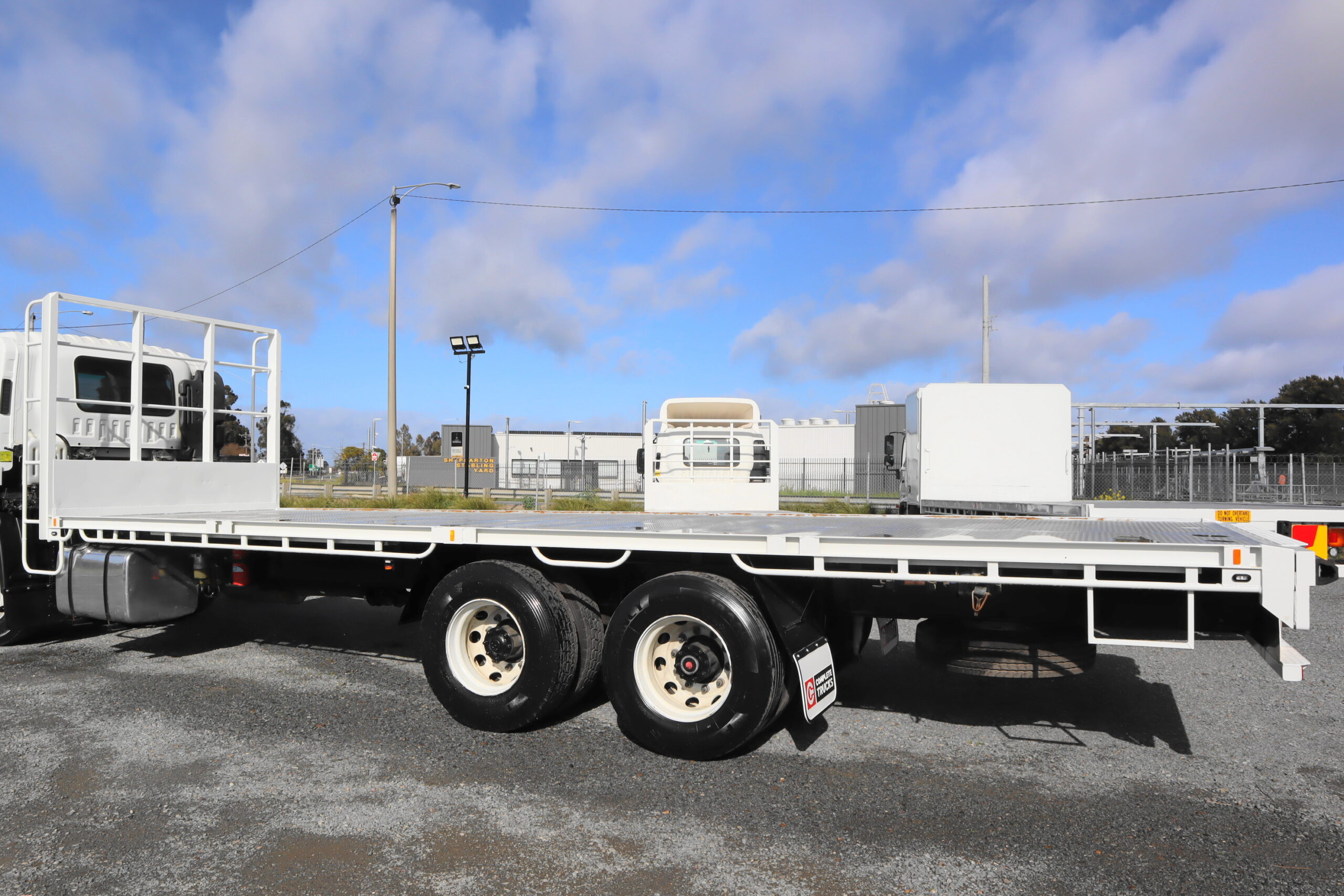 2021 ISUZU FXL 240-350 image 5