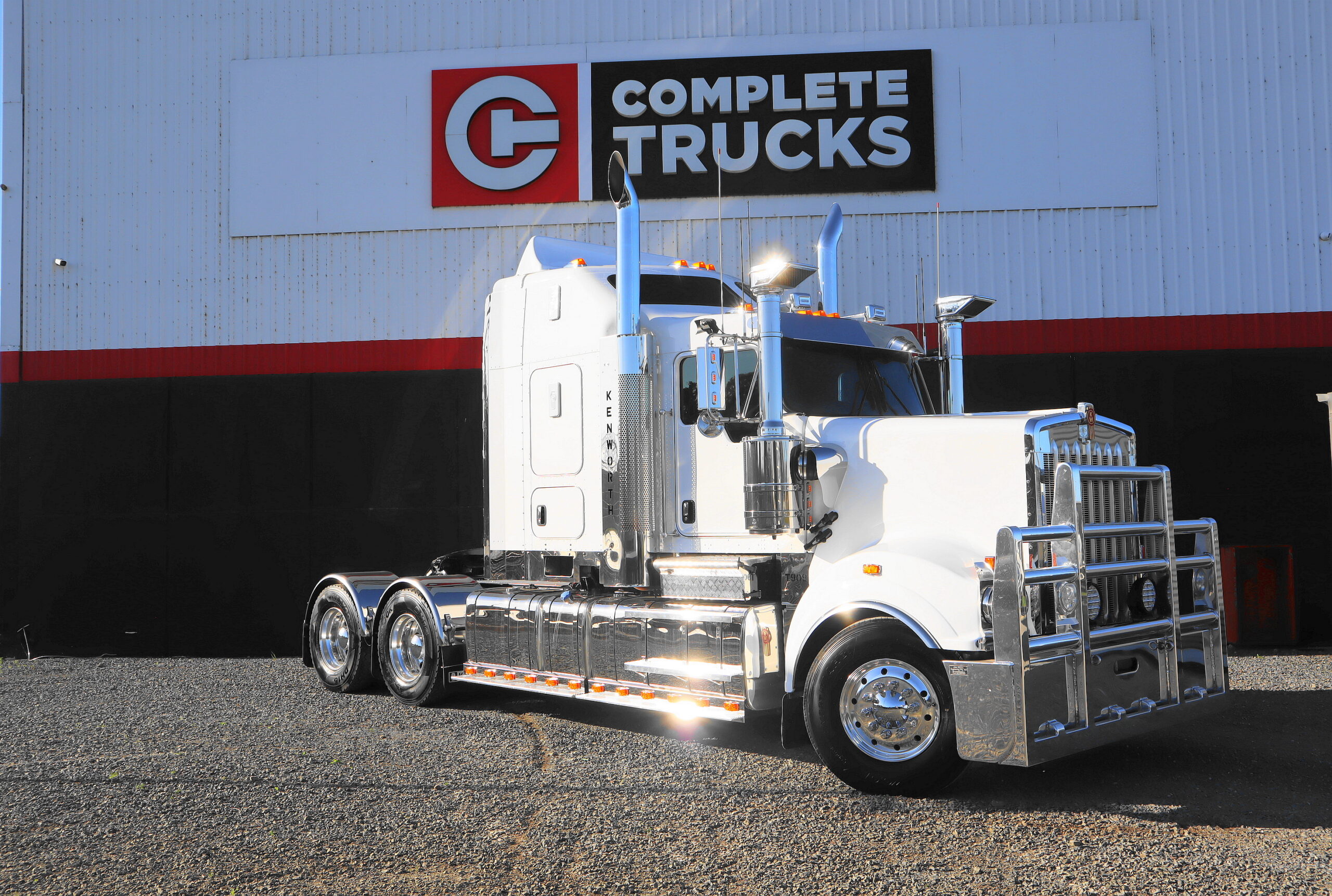 2021 KENWORTH T909