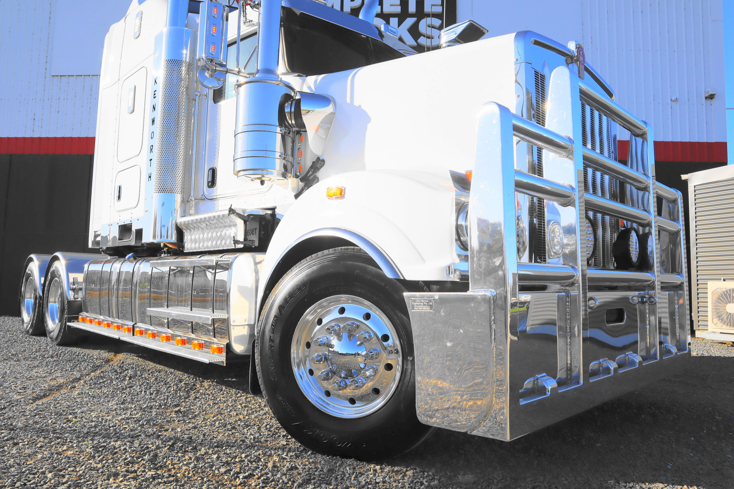 2021 KENWORTH T909 image 3