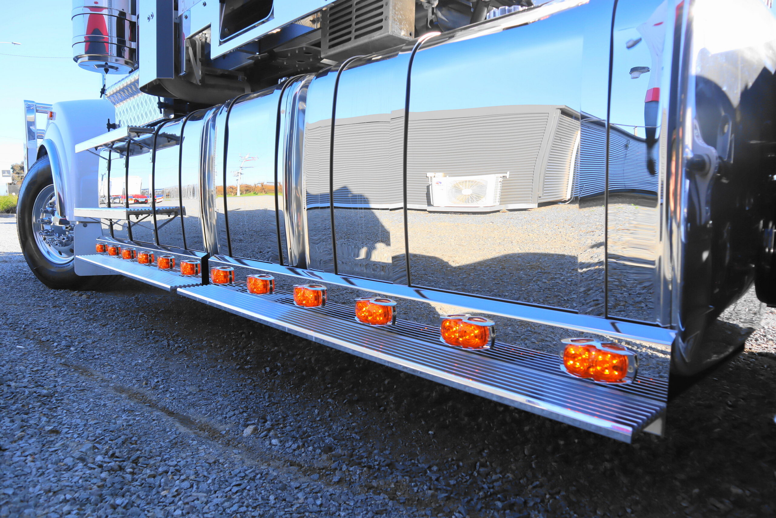 2021 KENWORTH T909 image 12