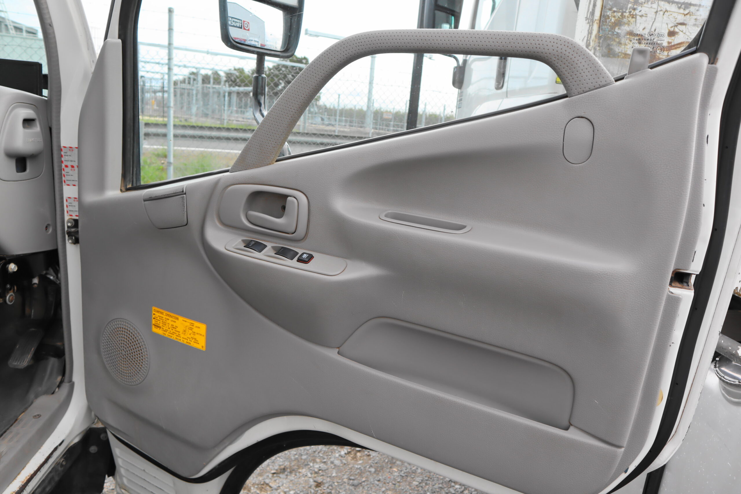 2010 HINO 300 TIPPER image 14