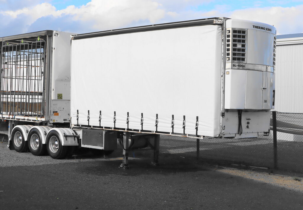 2013′ BARKER 10Plt REFRIGERATED A-TRAILER
