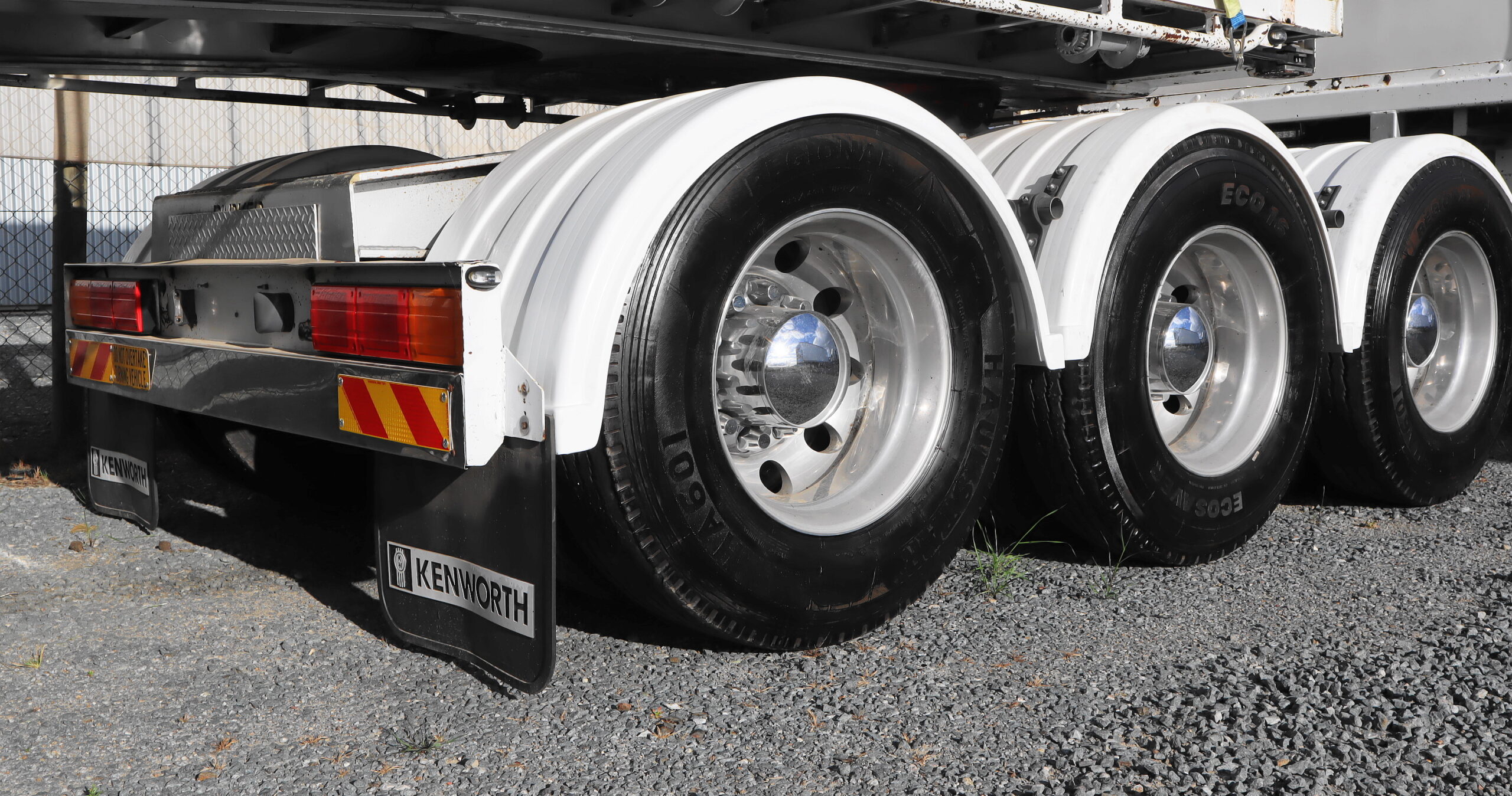 2013 BARKER 10Plt REFRIGERATED A-TRAILER image 7