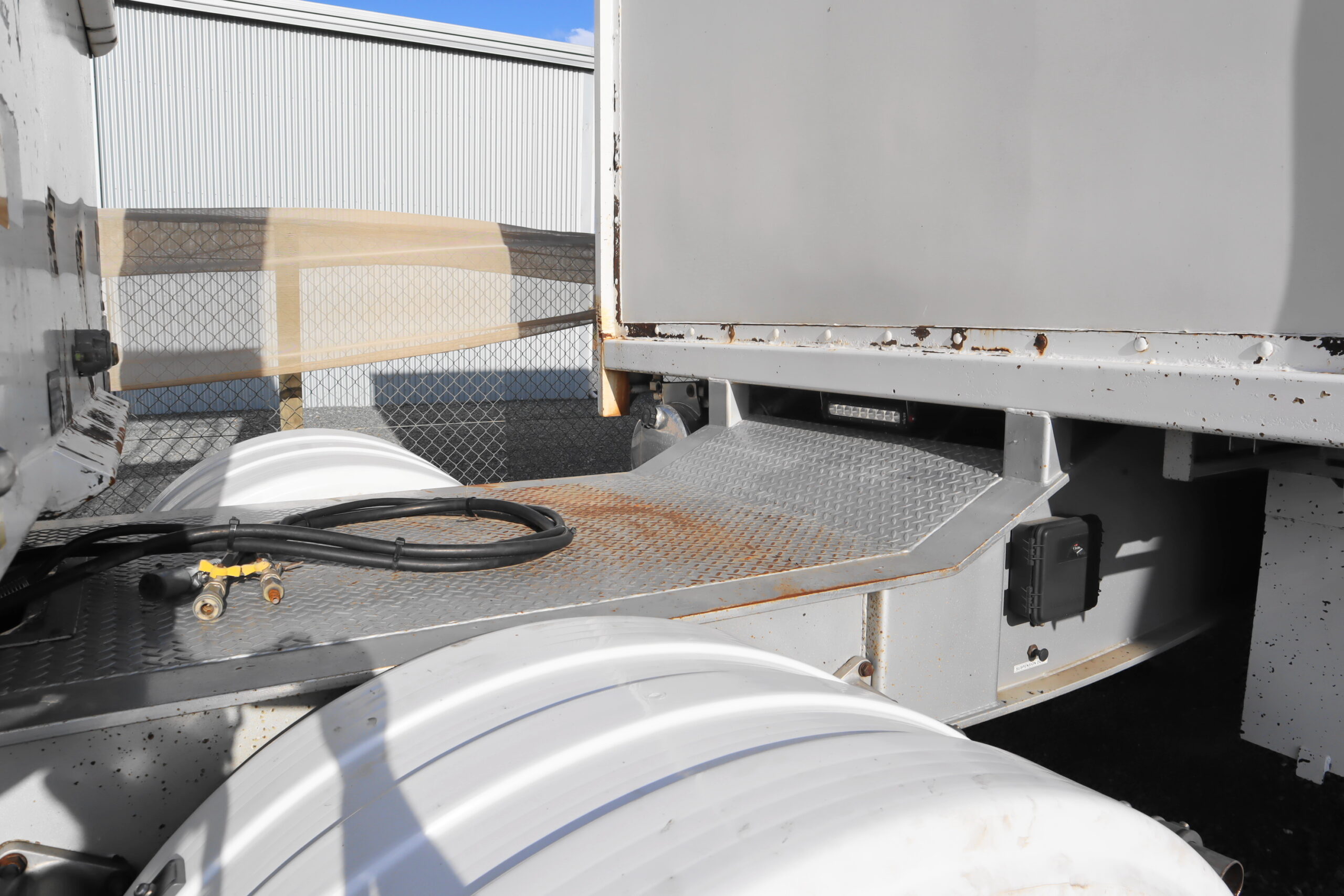 2013 BARKER 10Plt REFRIGERATED A-TRAILER image 4