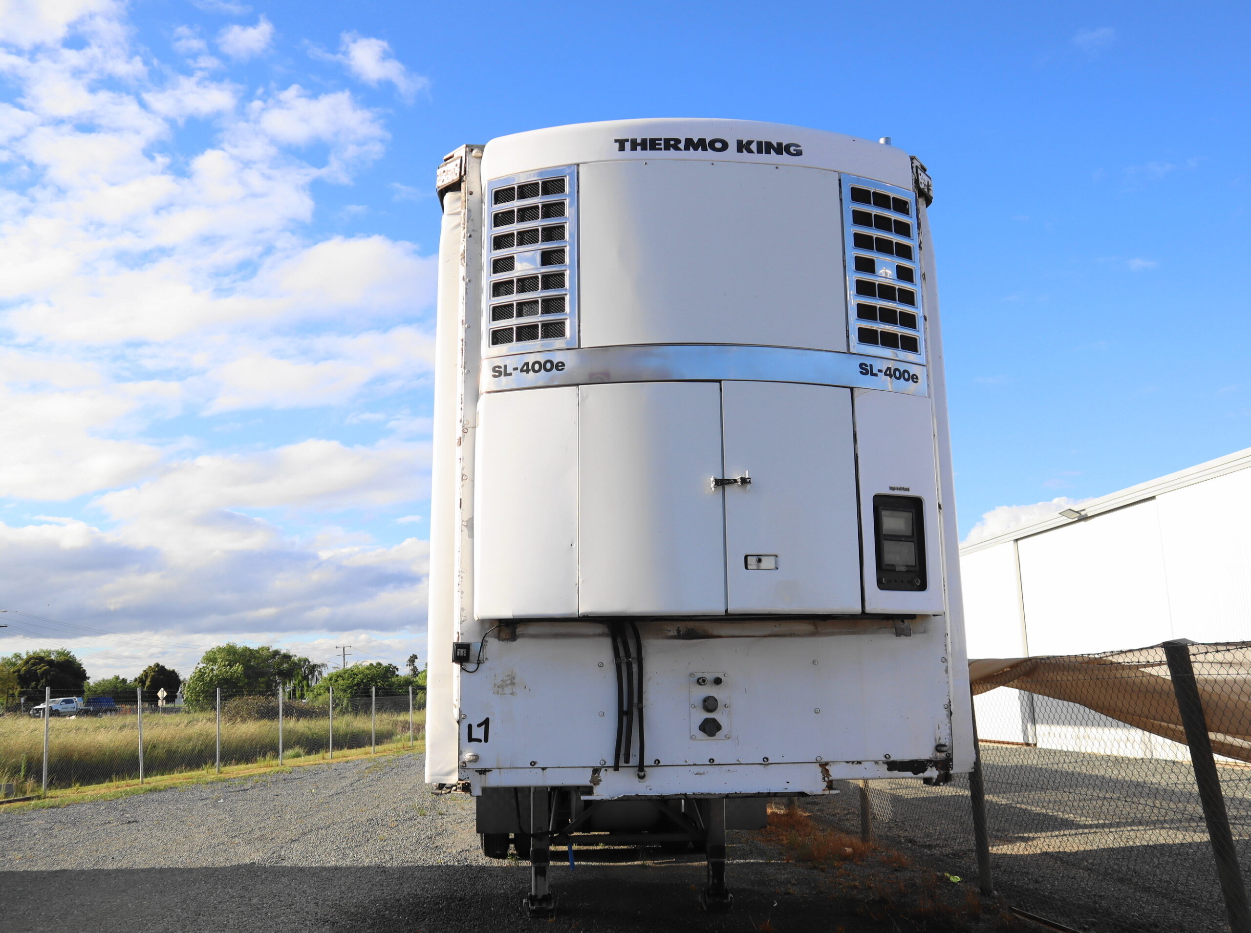 2013 BARKER 10Plt REFRIGERATED A-TRAILER image 11
