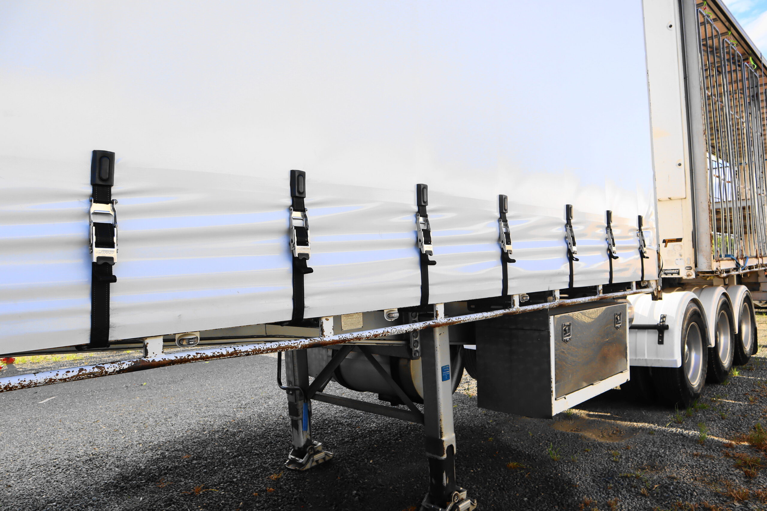 2013 BARKER 10Plt REFRIGERATED A-TRAILER image 13